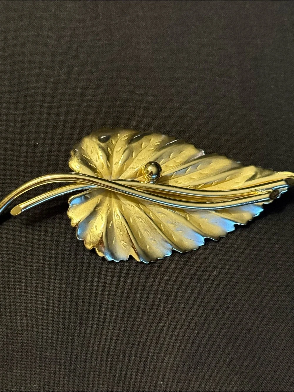 Large Gold Tone Leaf Brooch 4”